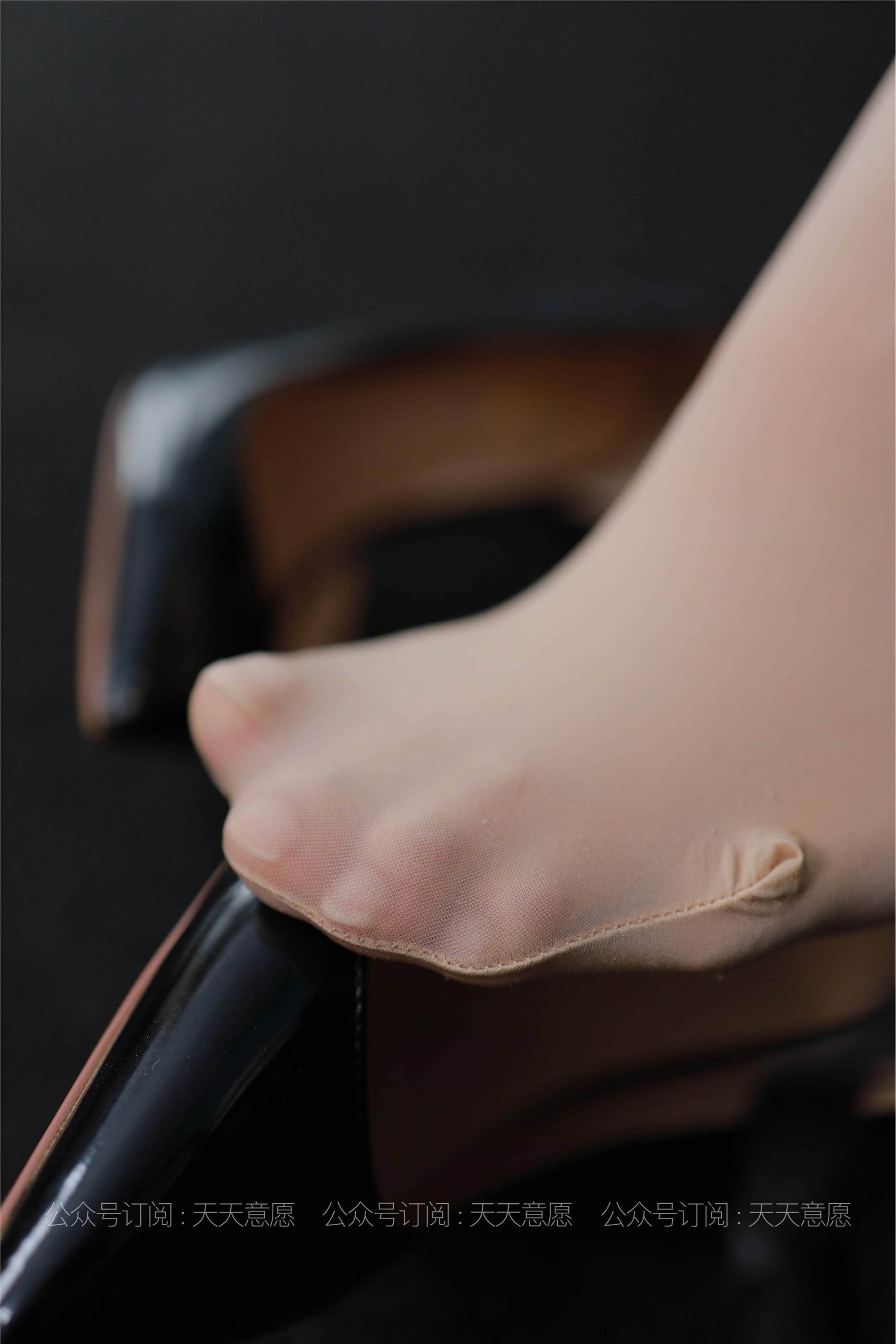 IESS异思趣向 - 模特：肉肉《性感秘书泡咖啡》